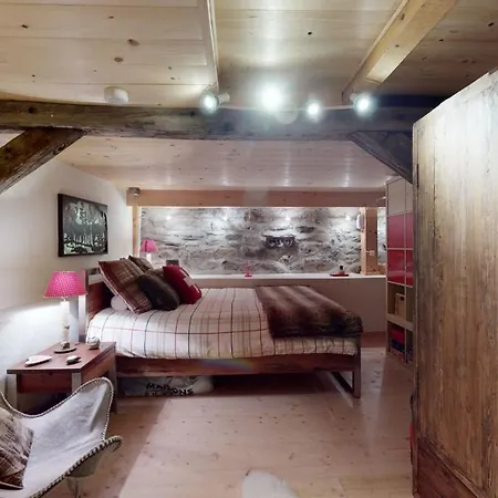 Authentic Chalet Full Of Charm, 5min. From Anzere Σαλέ *
